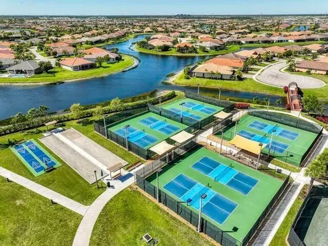 10095 Sw Oak Tree Circle Port Saint Lucie FL 34987