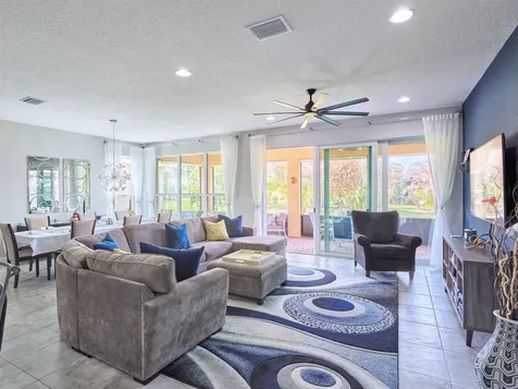 10095 Sw Oak Tree Circle Port Saint Lucie FL 34987