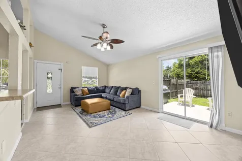 10552 Bobbie Lane Royal Palm Beach FL 33411