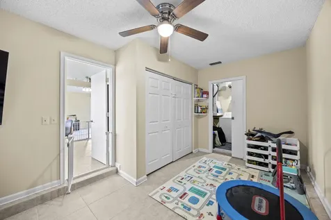 10552 Bobbie Lane Royal Palm Beach FL 33411