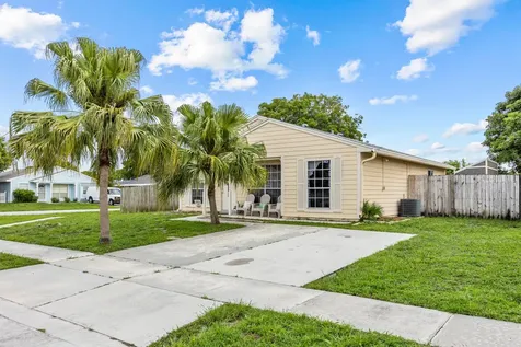 10552 Bobbie Lane Royal Palm Beach FL 33411