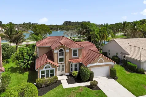10732 Sea Cliff Circle Boca Raton FL 33498