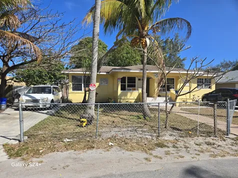 606 S Pine Street Lake Worth FL 33460