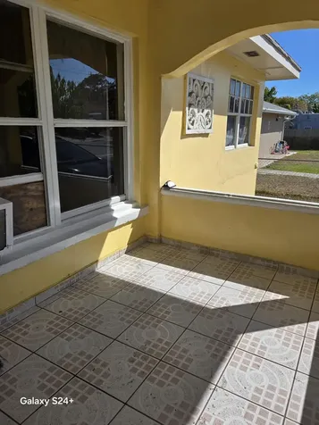 606 S Pine Street Lake Worth FL 33460