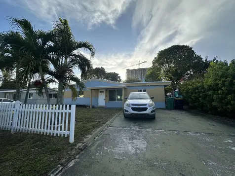4843 Sw 44th Terrace Dania FL 33314