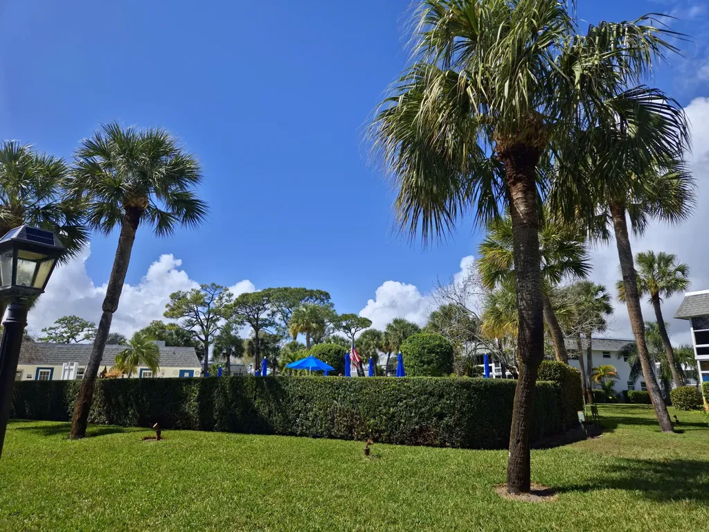 2929 Se Ocean Boulevard Stuart FL 34996