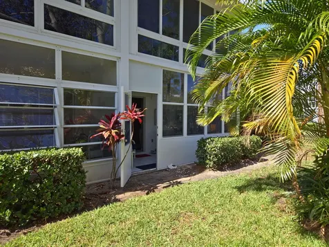 2929 Se Ocean Boulevard Stuart FL 34996