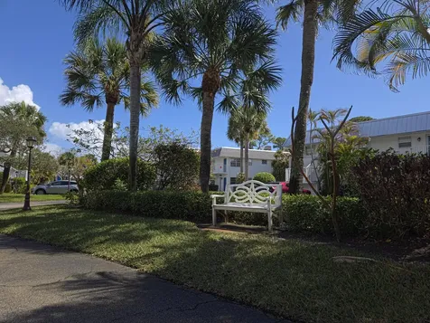 2929 Se Ocean Boulevard Stuart FL 34996