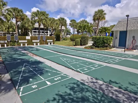 2929 Se Ocean Boulevard Stuart FL 34996