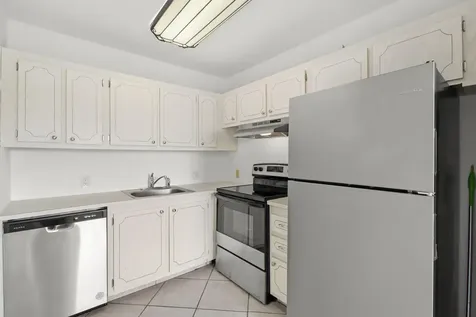 124 Preston C Boca Raton FL 33434