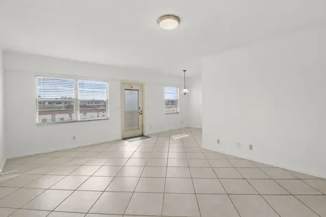 124 Preston C Boca Raton FL 33434