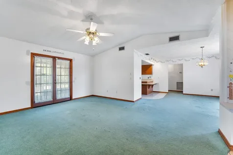 102 Se Crosspoint Drive Port Saint Lucie FL 34983