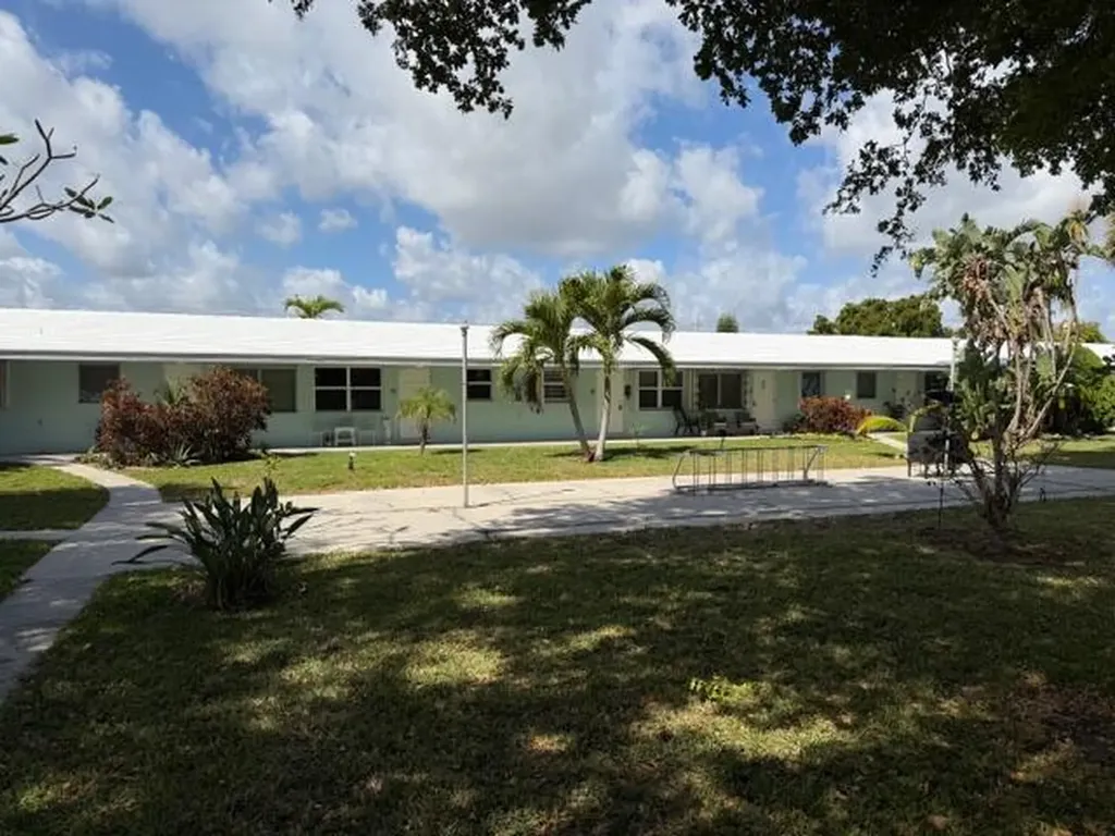 3801 NE 22nd Terrace Lighthouse Point FL 33064