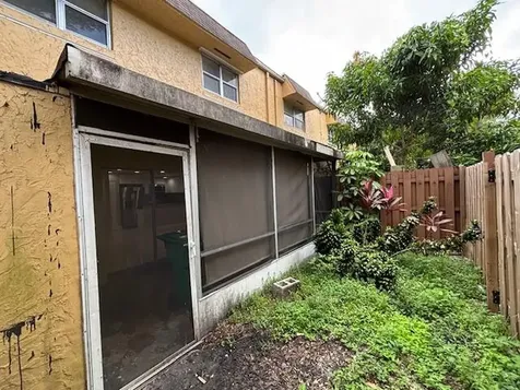 5844 Blueberry Unit 68 Court Lauderhill FL 33313