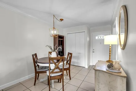 1735 W 60th Street Hialeah FL 33012