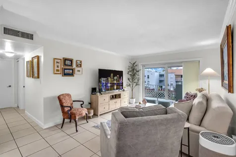 1735 W 60th Street Hialeah FL 33012