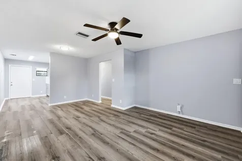 1565 W 28th Street Riviera Beach FL 33404