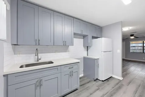 1565 W 28th Street Riviera Beach FL 33404
