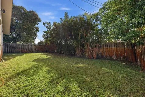 1565 W 28th Street Riviera Beach FL 33404