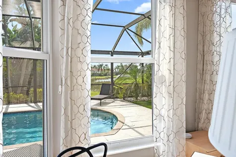 10626 Piazza Fontana West Palm Beach FL 33412