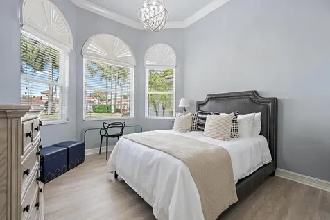 10626 Piazza Fontana West Palm Beach FL 33412