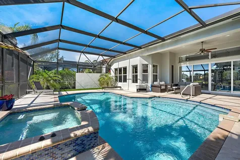 10626 Piazza Fontana West Palm Beach FL 33412