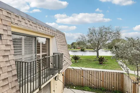 2911 Sw 22nd Circle Delray Beach FL 33445