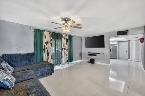 6980 Nw 6th Street Plantation FL 33317
