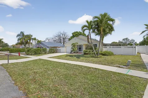 1172 Grandview Circle Royal Palm Beach FL 33411