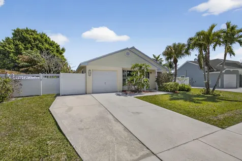 1172 Grandview Circle Royal Palm Beach FL 33411
