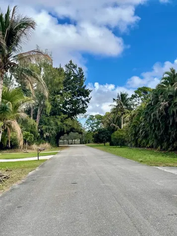 6685 Lakeside Road West Palm Beach FL 33411