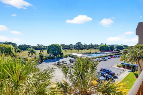 3661 Via Poinciana Lake Worth FL 33467