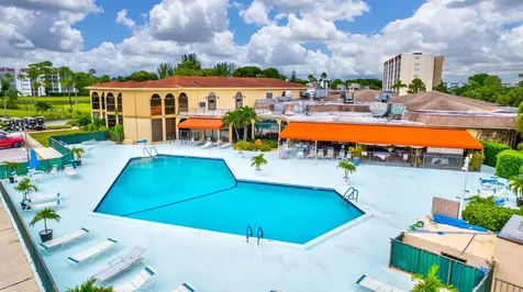 3661 Via Poinciana Lake Worth FL 33467