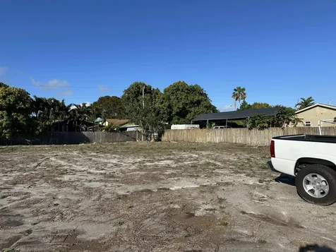 731 SW 3rd Avenue Boynton Beach FL 33426