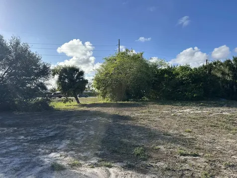 731 SW 3rd Avenue Boynton Beach FL 33426