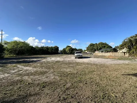 731 SW 3rd Avenue Boynton Beach FL 33426