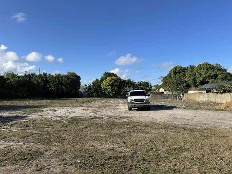 731 SW 3rd Avenue Boynton Beach FL 33426