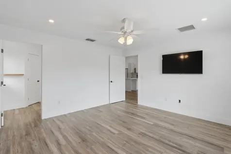 1818 Sw Notre Dame Avenue Port Saint Lucie FL 34953
