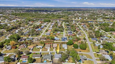 1818 Sw Notre Dame Avenue Port Saint Lucie FL 34953