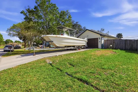 1818 Sw Notre Dame Avenue Port Saint Lucie FL 34953