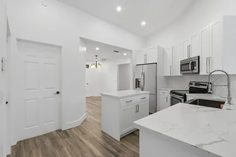 1818 Sw Notre Dame Avenue Port Saint Lucie FL 34953