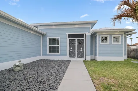 213 NE Sagamore Terrace Port Saint Lucie FL 34983