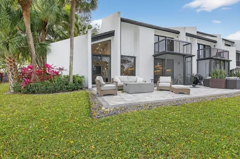 3207 Bridgewood Drive Boca Raton FL 33434