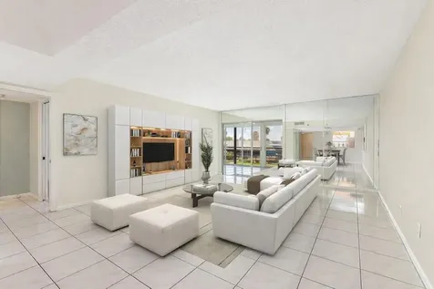 9220 Sw 14th Street Boca Raton FL 33428