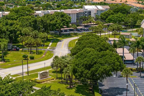 9220 Sw 14th Street Boca Raton FL 33428