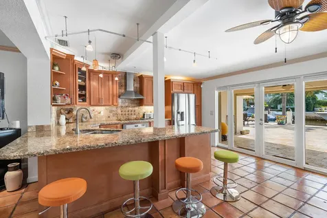 2330 NE 48th Street Lighthouse Point FL 33064