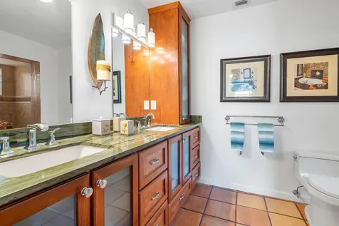 2330 NE 48th Street Lighthouse Point FL 33064