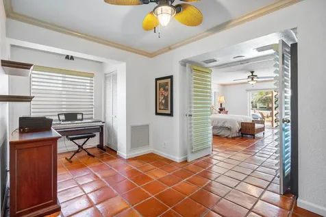 2330 NE 48th Street Lighthouse Point FL 33064