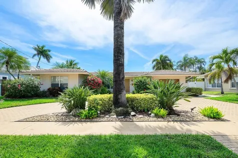 2330 NE 48th Street Lighthouse Point FL 33064