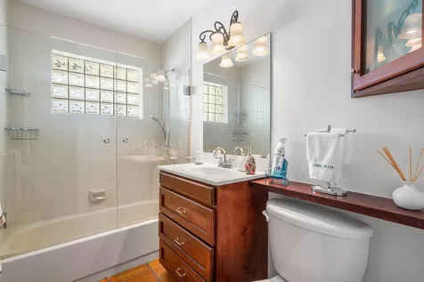 2330 NE 48th Street Lighthouse Point FL 33064